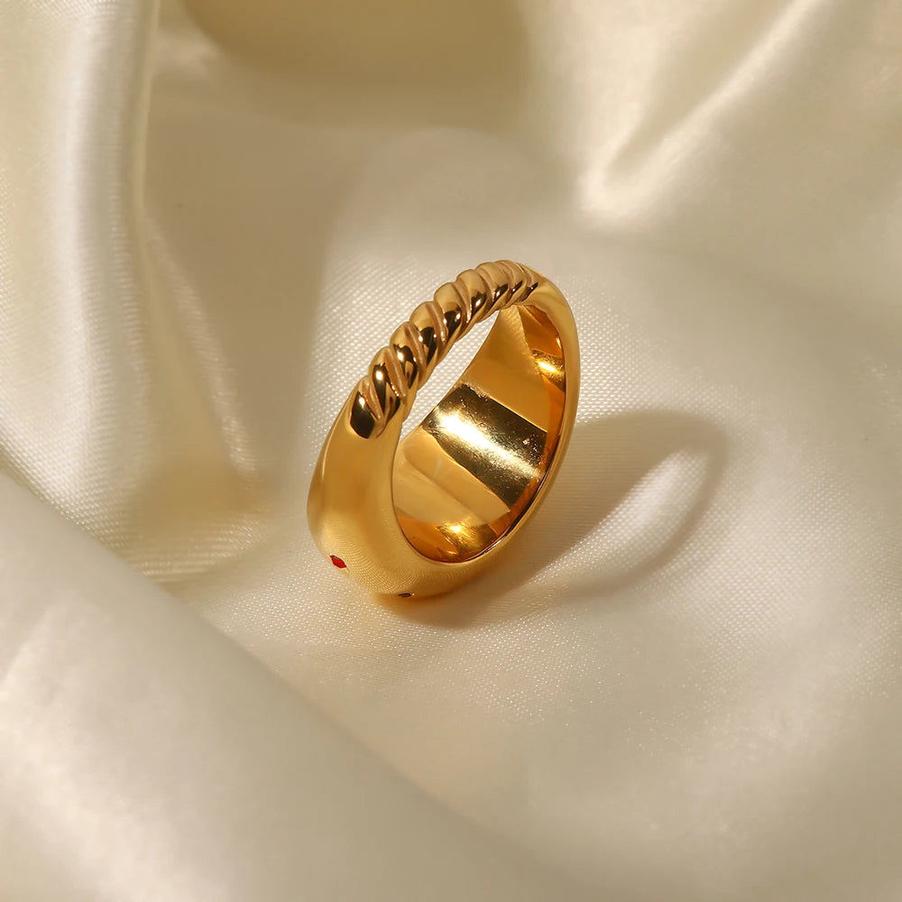 Stella Nova Ring